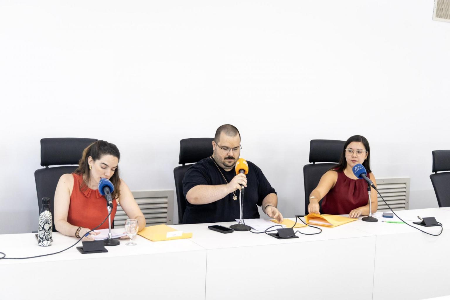 Leitura do listão do Vestibular e PSS